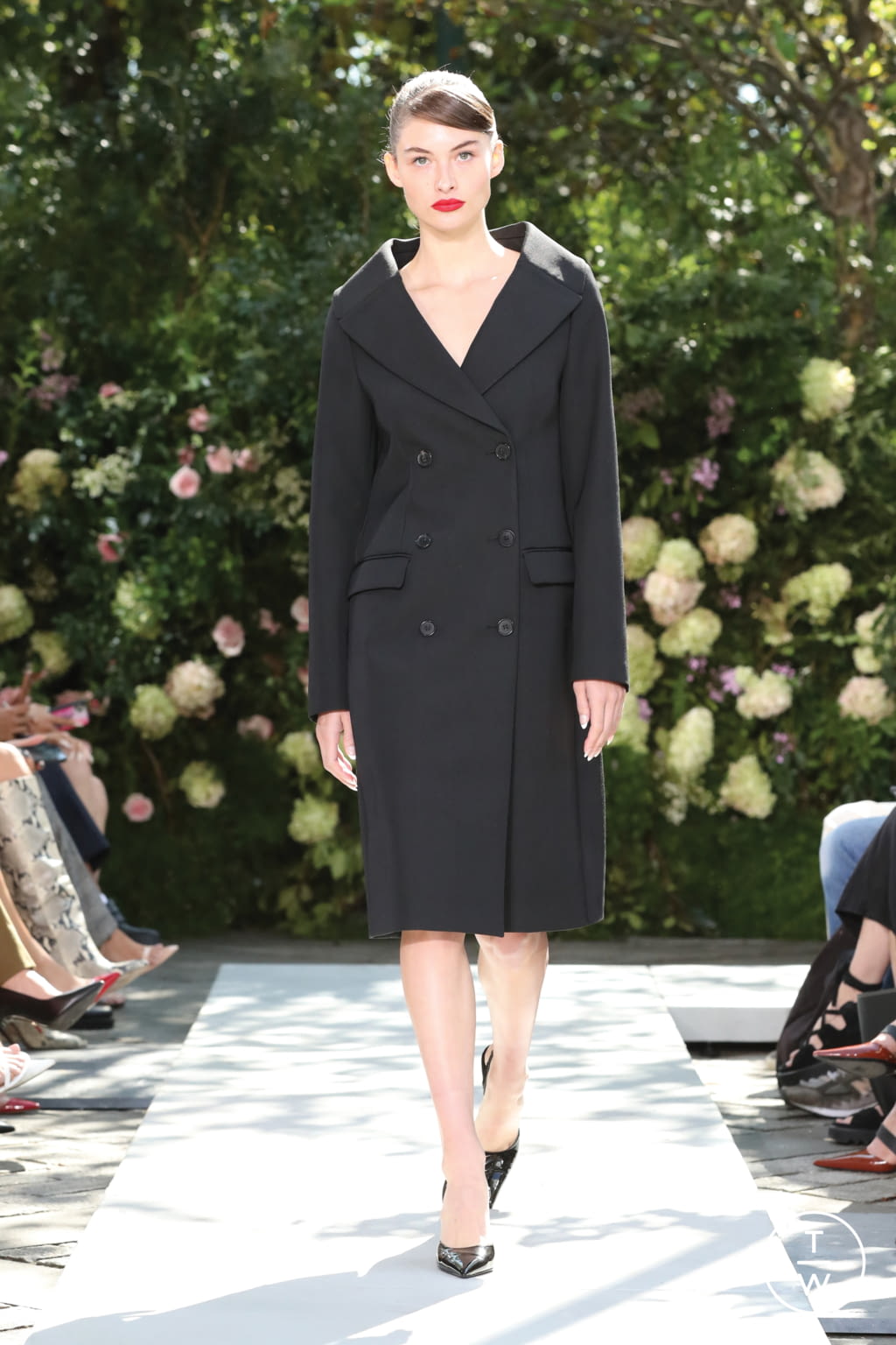 Fashion Week New York Spring/Summer 2022 look 3 from the Michael Kors Collection collection 女装