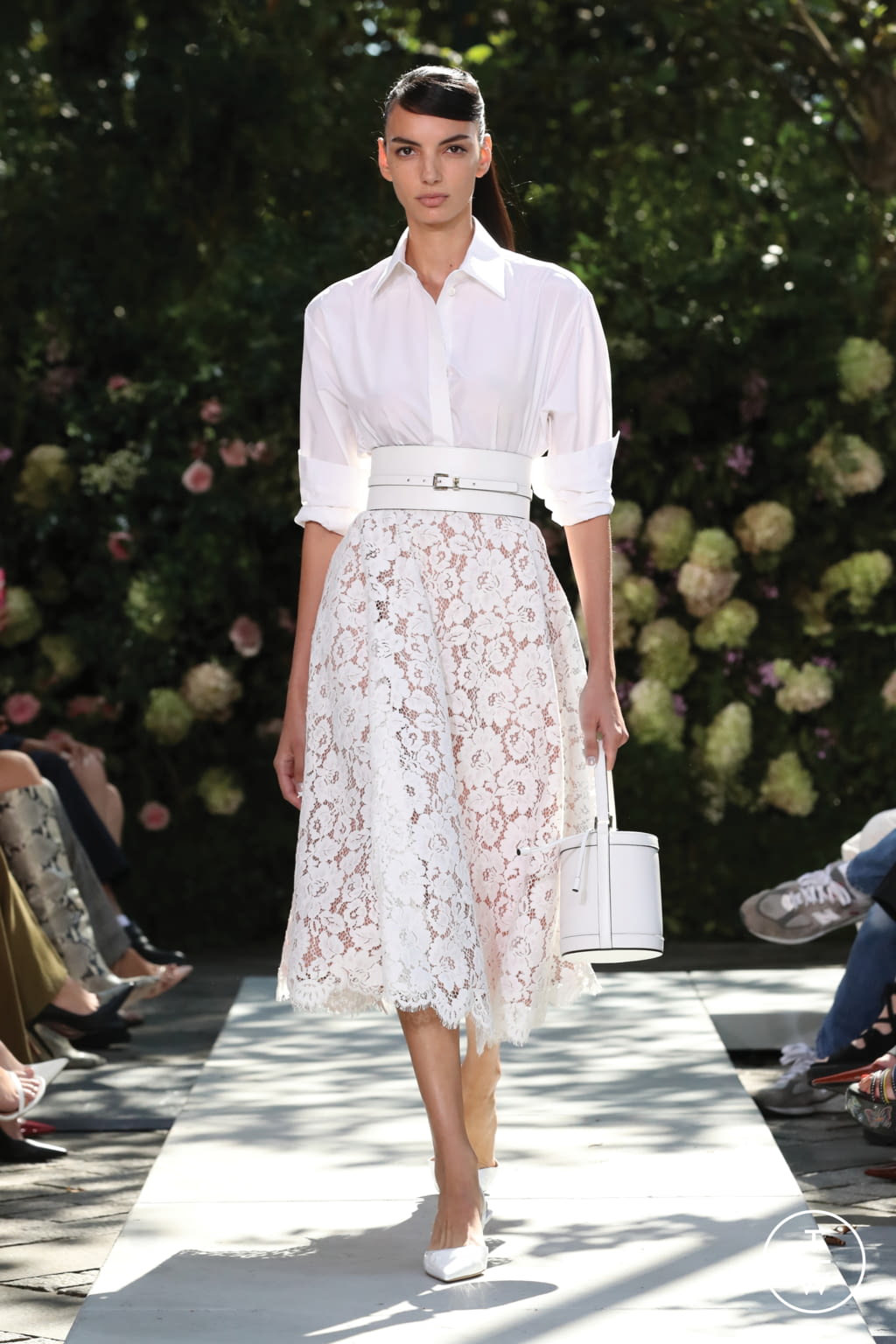 Fashion Week New York Spring/Summer 2022 look 32 from the Michael Kors Collection collection womenswear