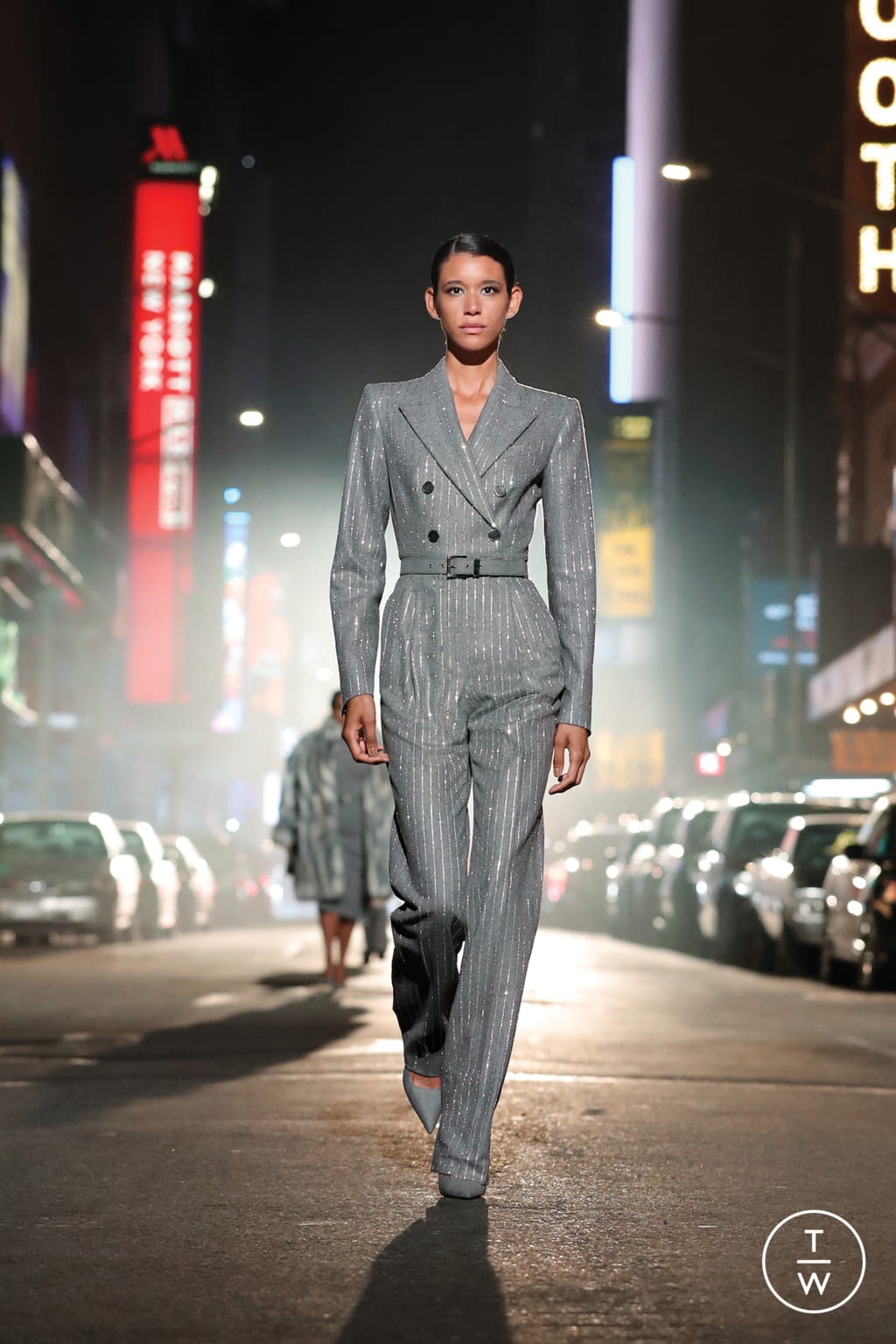 Fashion Week New York Fall/Winter 2021 look 33 from the Michael Kors Collection collection 女装