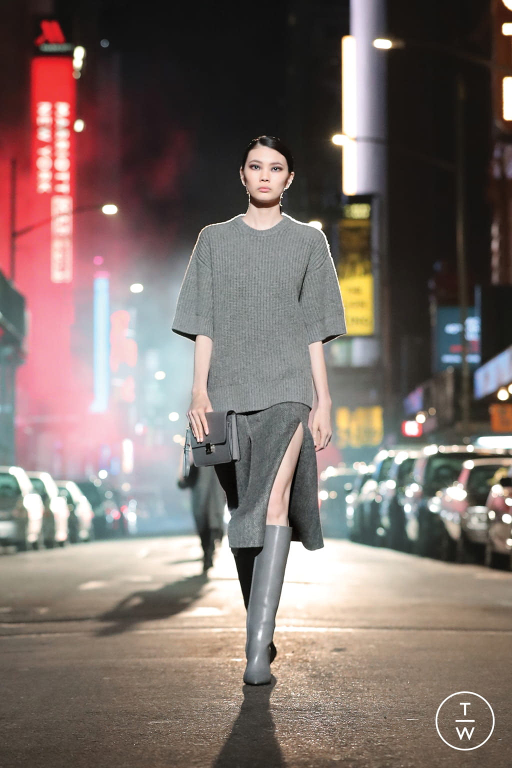Fashion Week New York Fall/Winter 2021 look 40 de la collection Michael Kors Collection womenswear