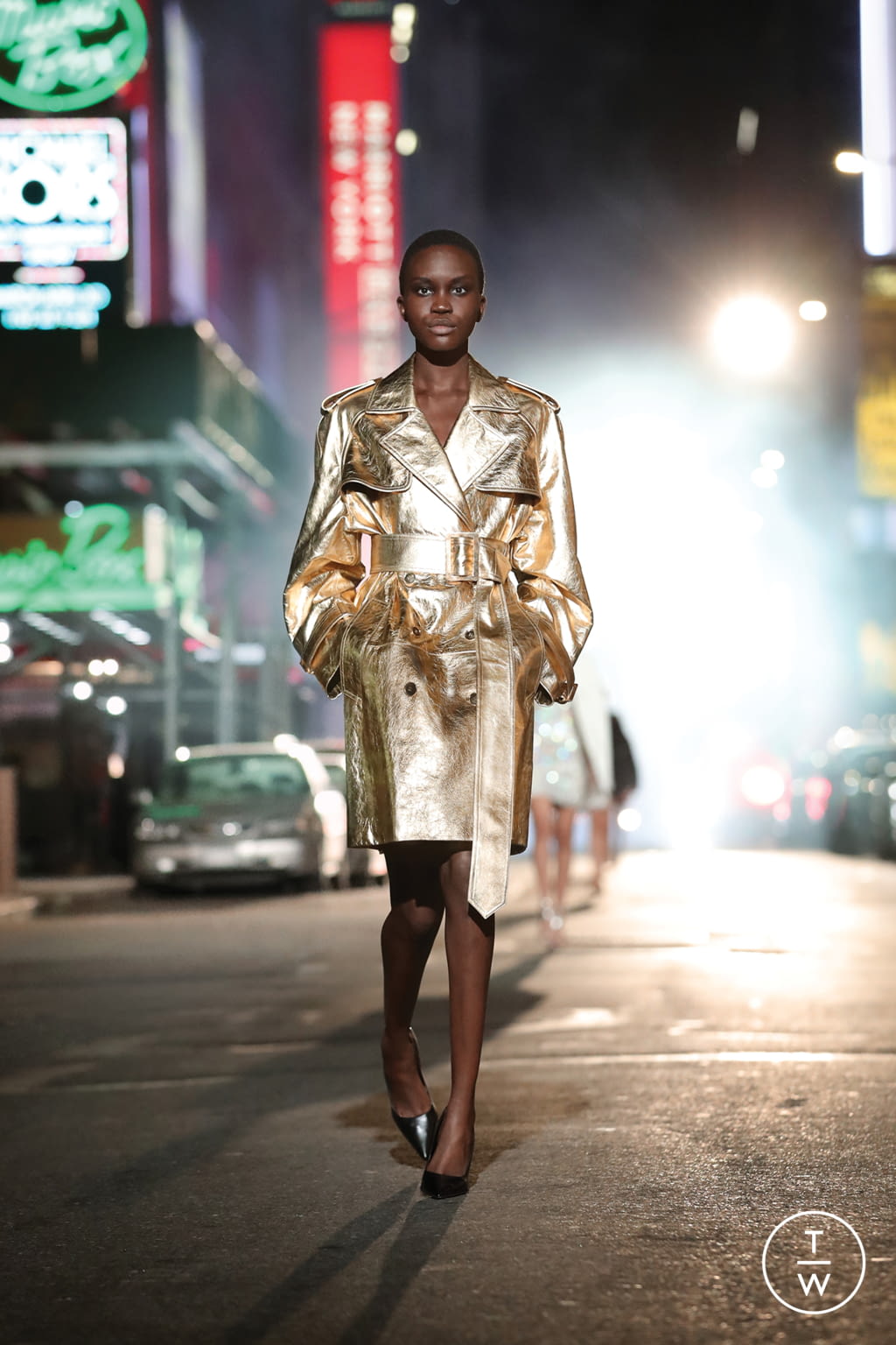 Fashion Week New York Fall/Winter 2021 look 47 from the Michael Kors Collection collection womenswear