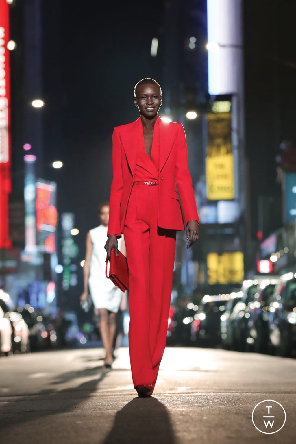 Fashion Week New York Fall/Winter 2021 look 8 de la collection Michael Kors Collection womenswear