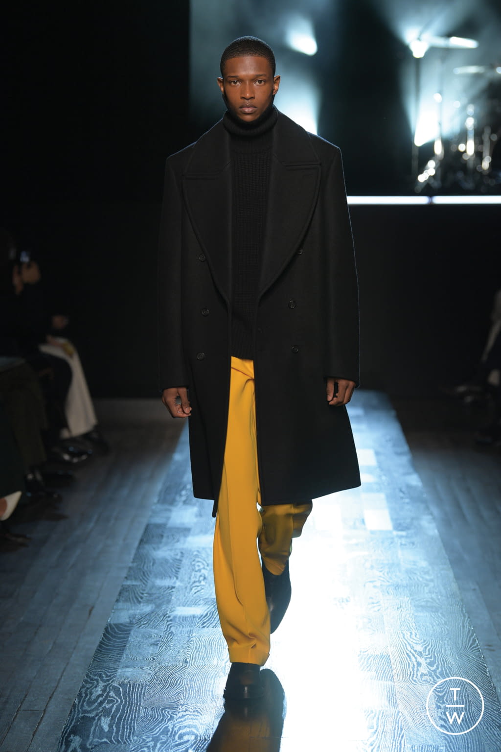 Fashion Week New York Fall/Winter 2022 look 26 de la collection Michael Kors Collection womenswear