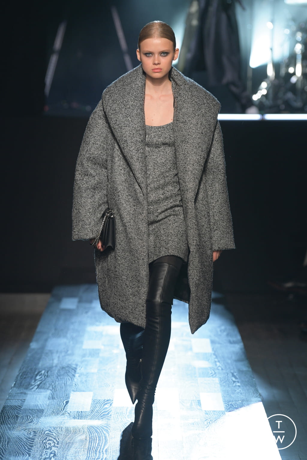 Fashion Week New York Fall/Winter 2022 look 35 de la collection Michael Kors Collection womenswear
