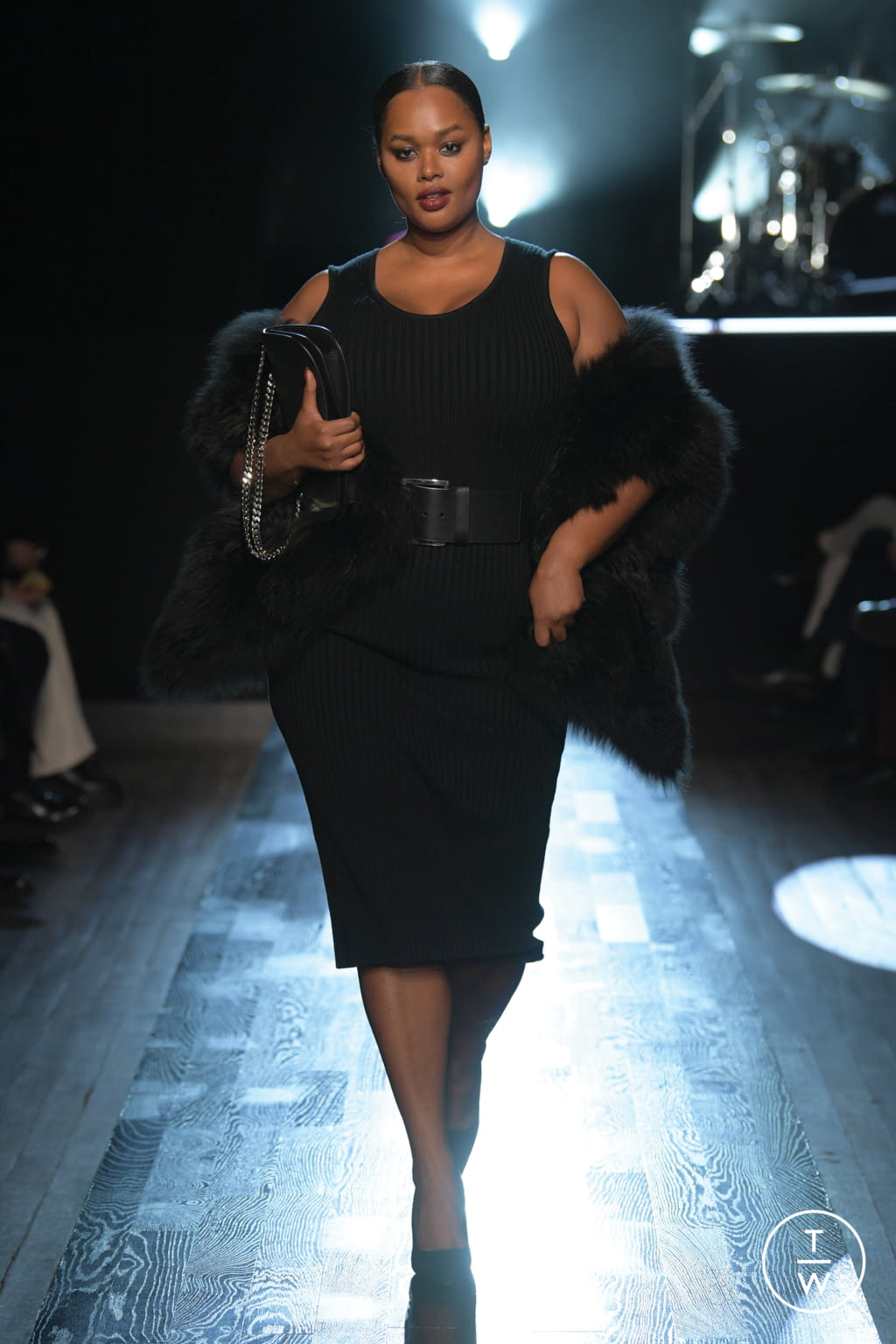 Fashion Week New York Fall/Winter 2022 look 45 de la collection Michael Kors Collection womenswear