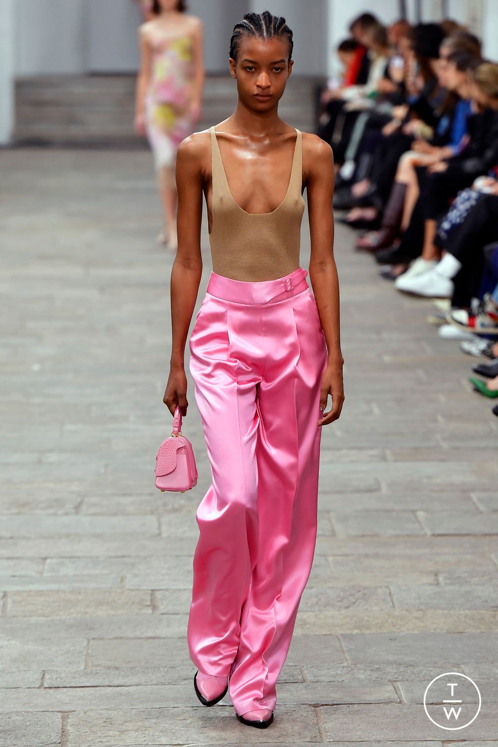 Fashion Week Milan Spring/Summer 2023 look 23 from the Ermanno Scervino collection 女装