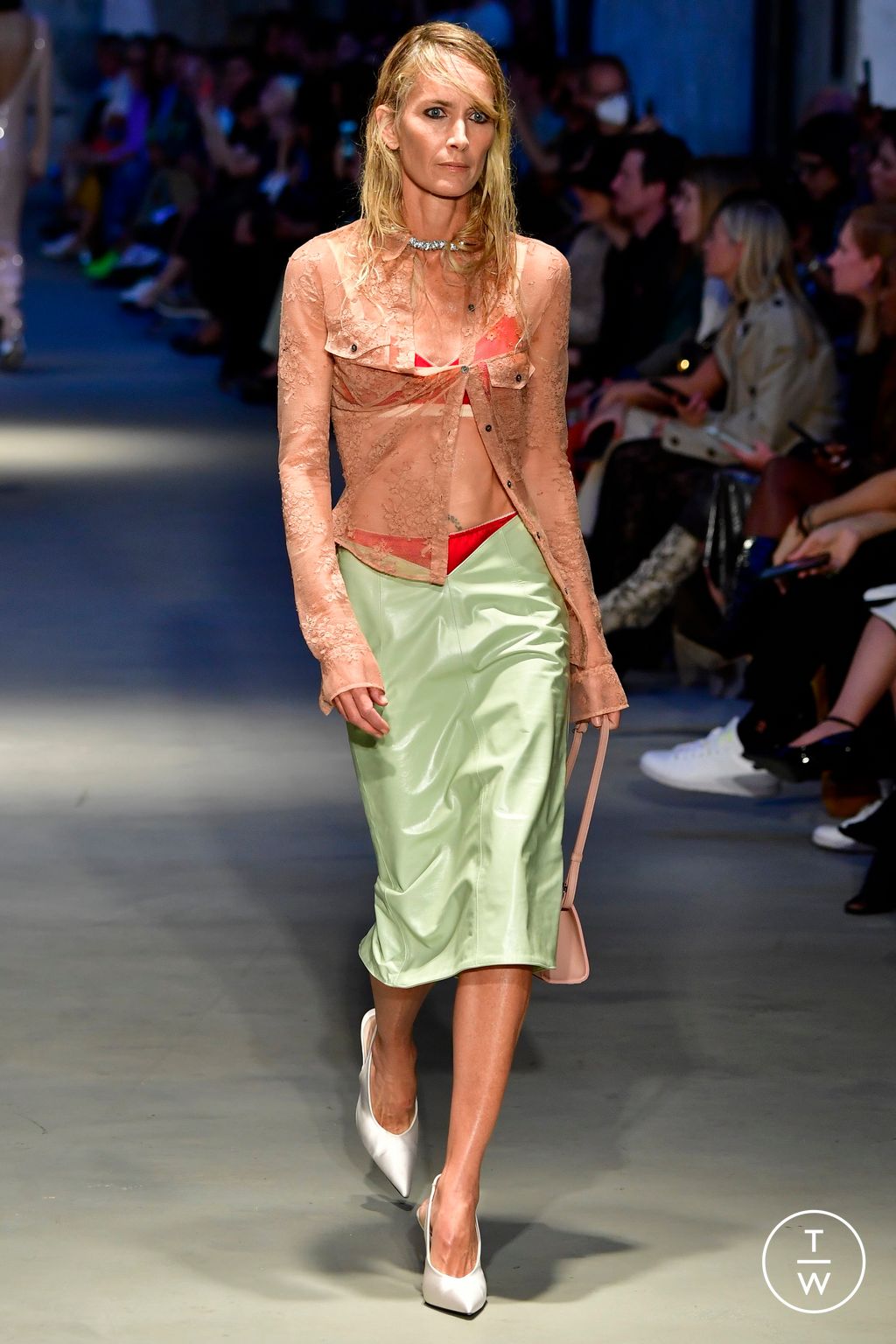 Fashion Week Milan Spring/Summer 2023 look 24 from the N°21 collection 女装
