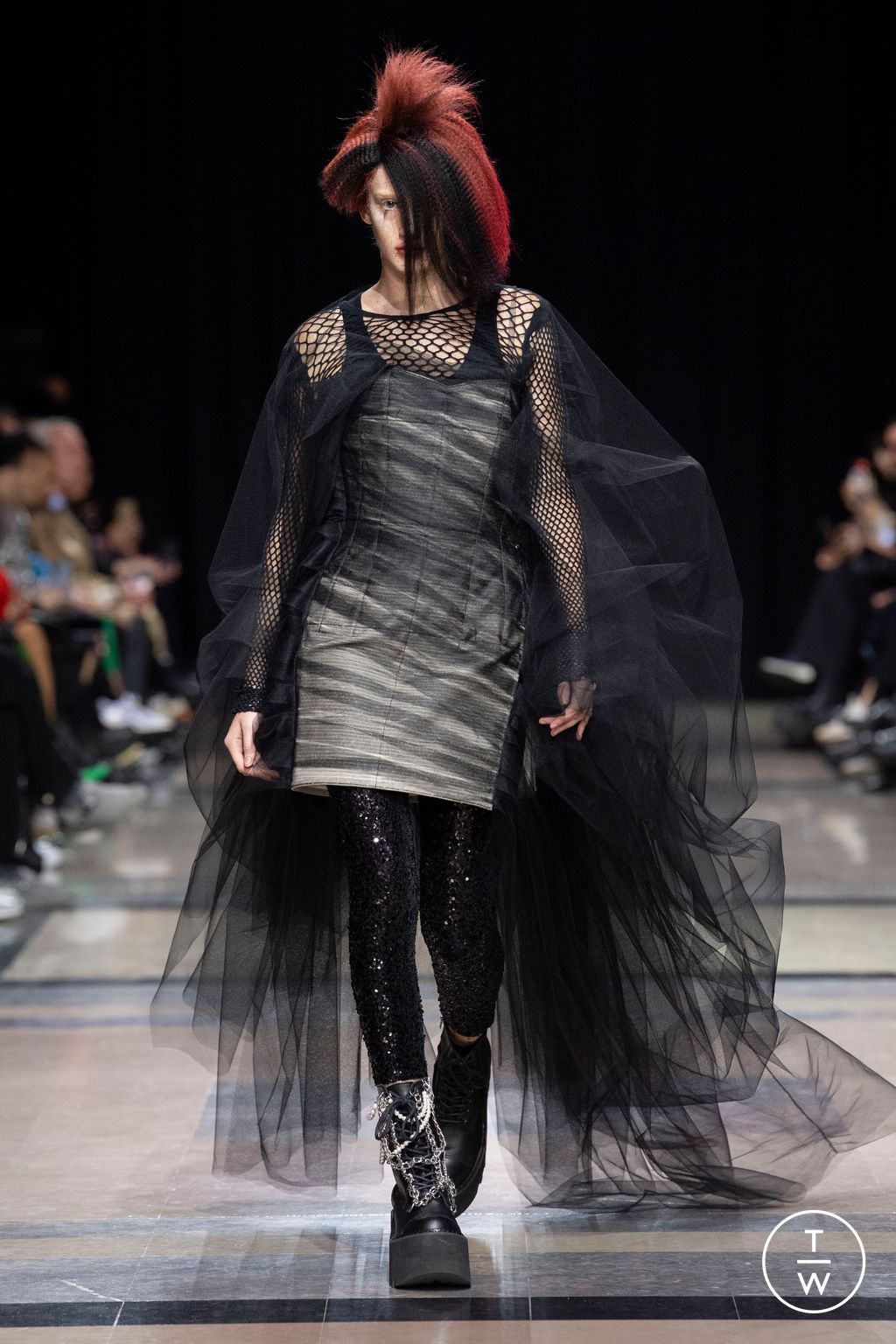 Fashion Week Paris Spring/Summer 2023 look 26 de la collection Junya Watanabe womenswear