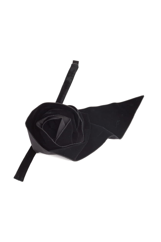 Fashion Week New York Fall/Winter 2018 look 301 from the Marc Jacobs collection womenswear accessories