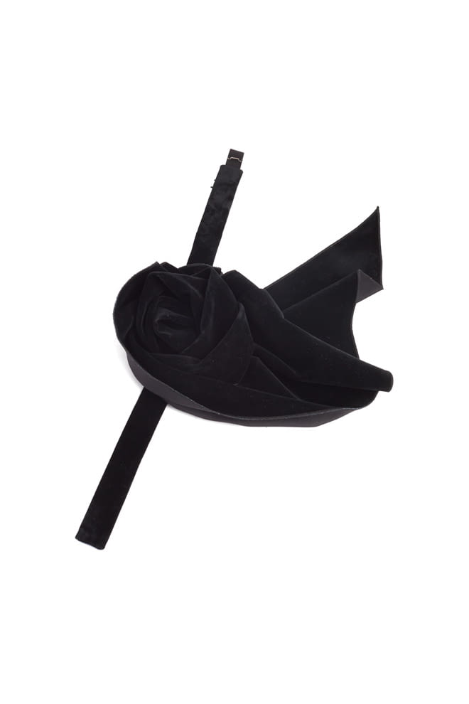 Fashion Week New York Fall/Winter 2018 look 302 from the Marc Jacobs collection womenswear accessories