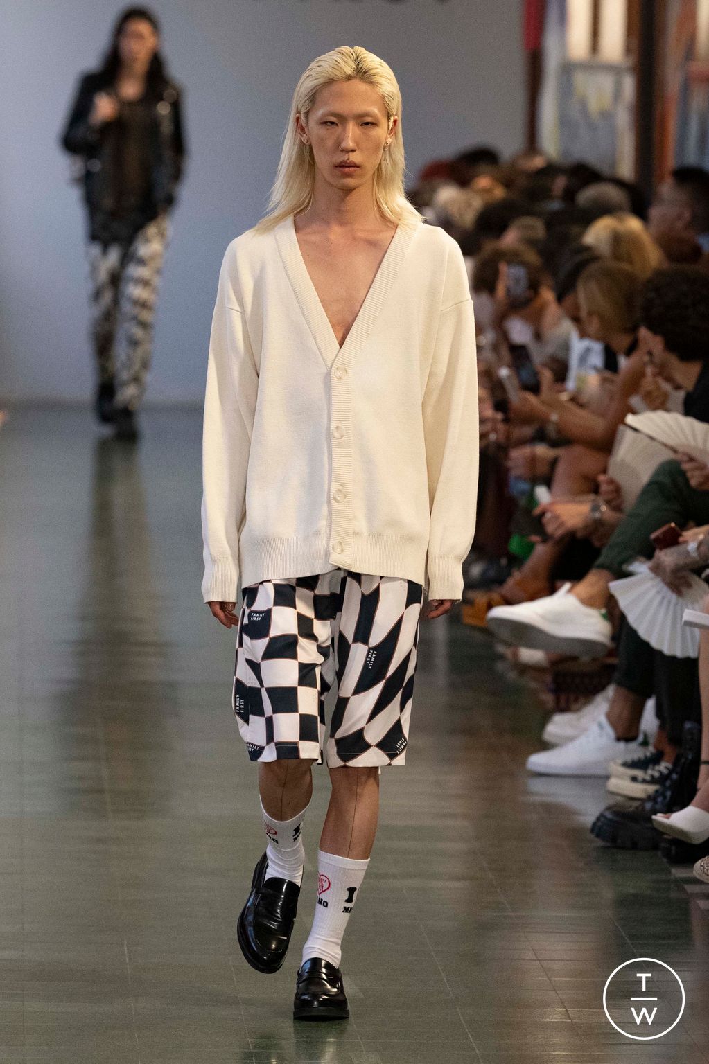 Fashion Week Milan Spring/Summer 2023 look 14 from the Family First collection 男装