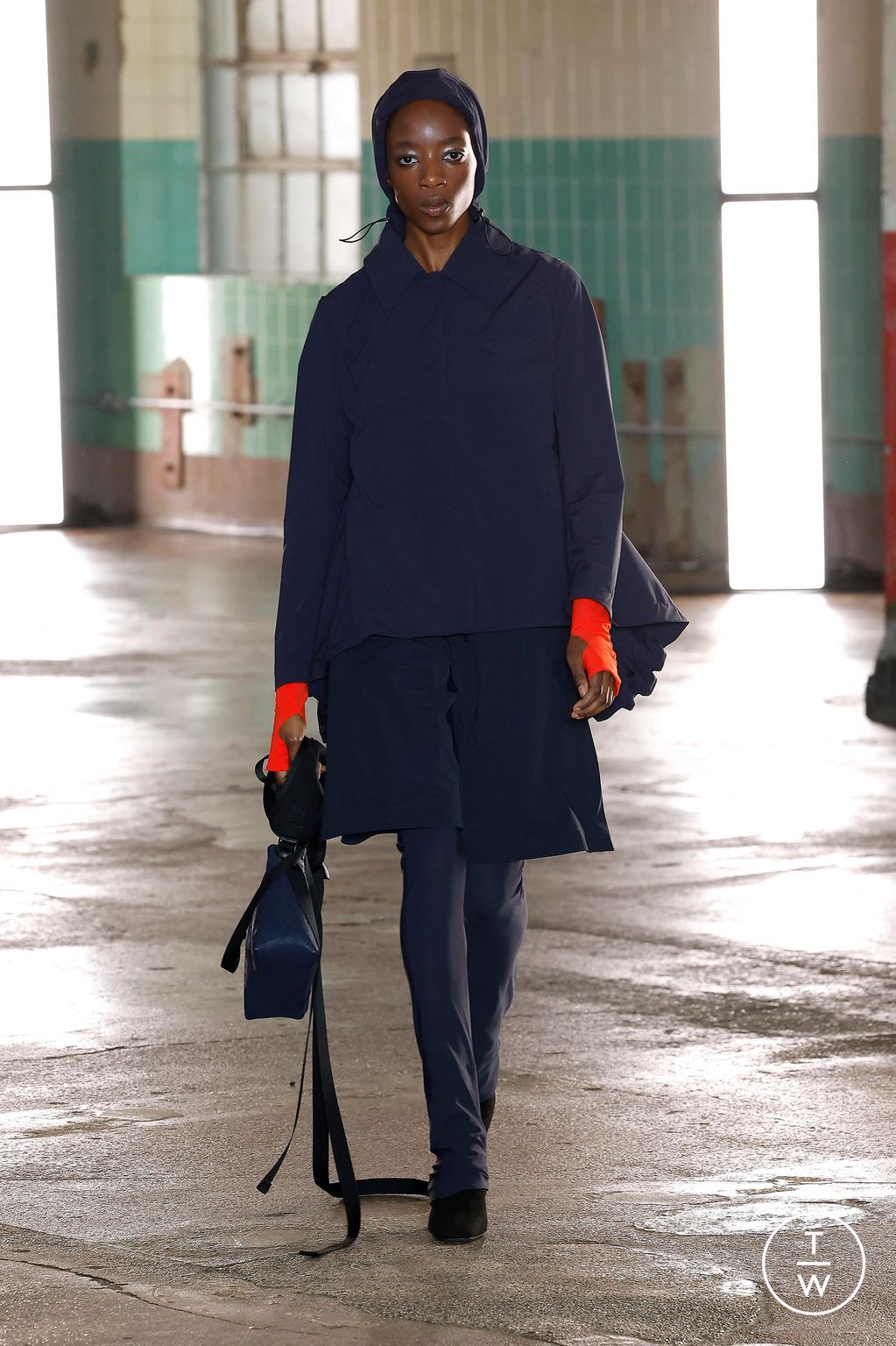 Fashion Week London Fall/Winter 2023 look 15 from the Fashion East collection 女装