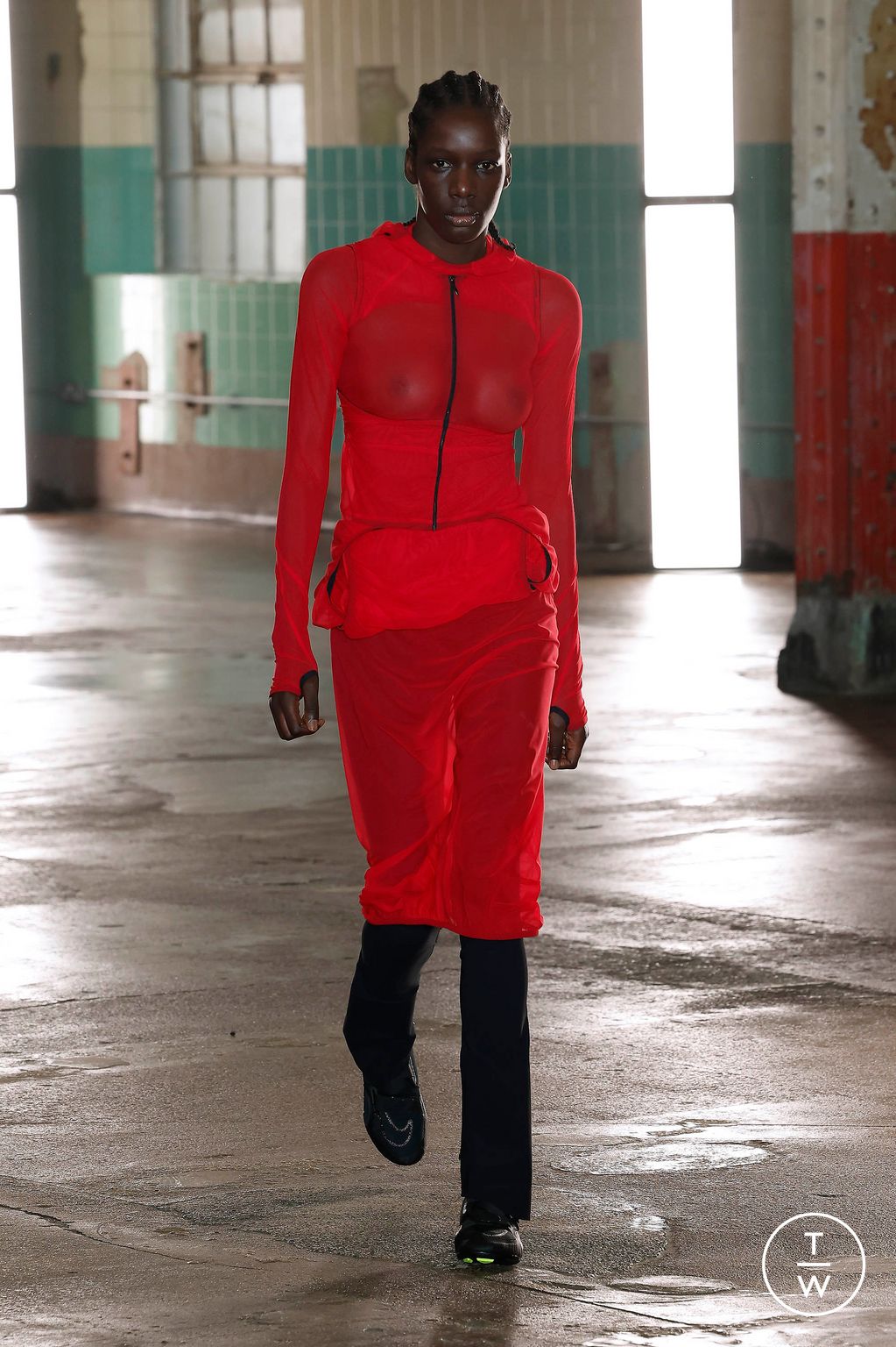 Fashion Week London Fall/Winter 2023 look 25 from the Fashion East collection womenswear