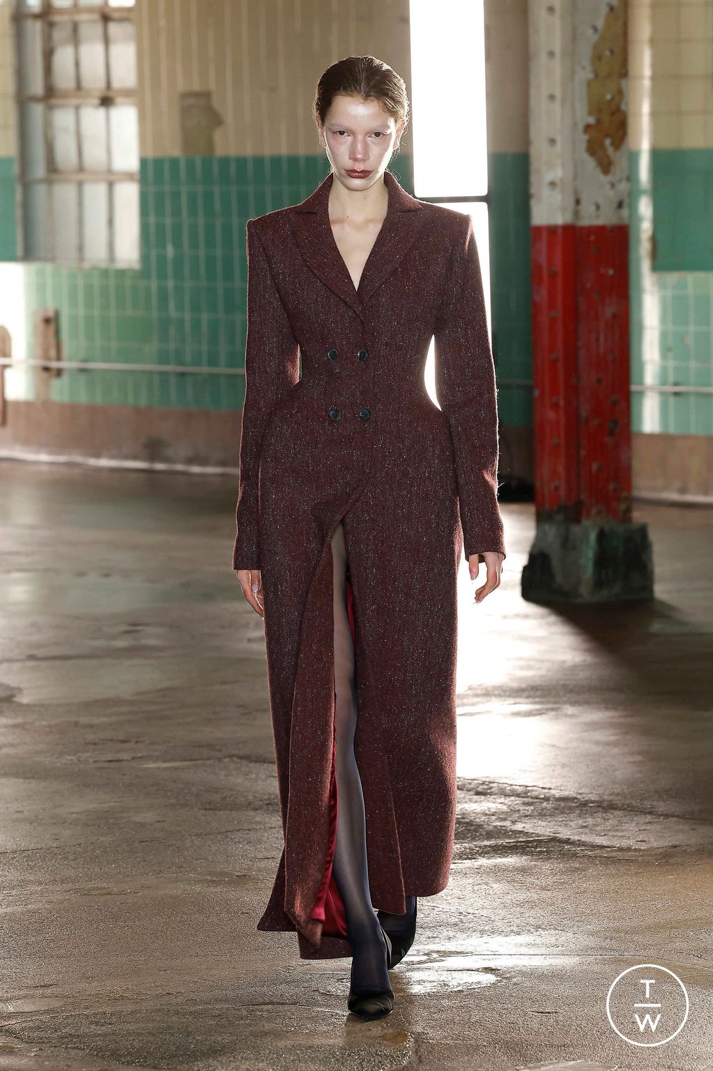 Fashion Week London Fall/Winter 2023 look 8 from the Fashion East collection 女装