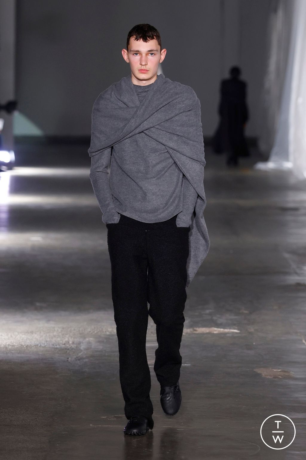 Fashion Week London Fall/Winter 2025 look 26 de la collection Fashion East womenswear