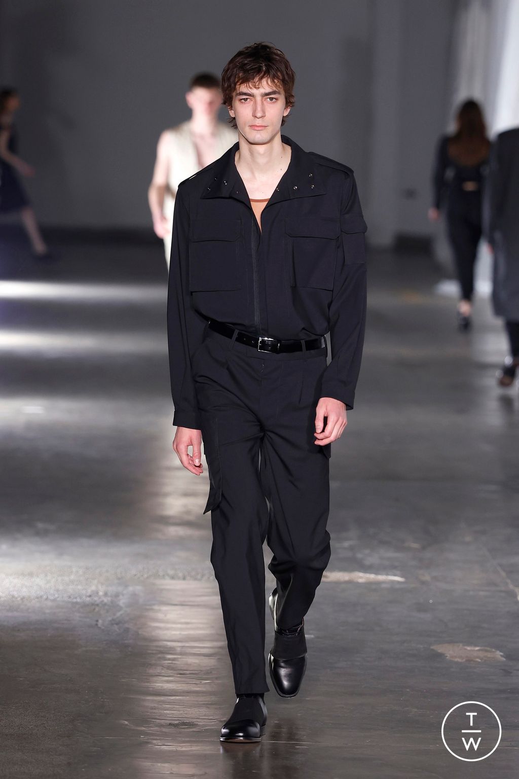 Fashion Week London Fall/Winter 2025 look 37 de la collection Fashion East womenswear