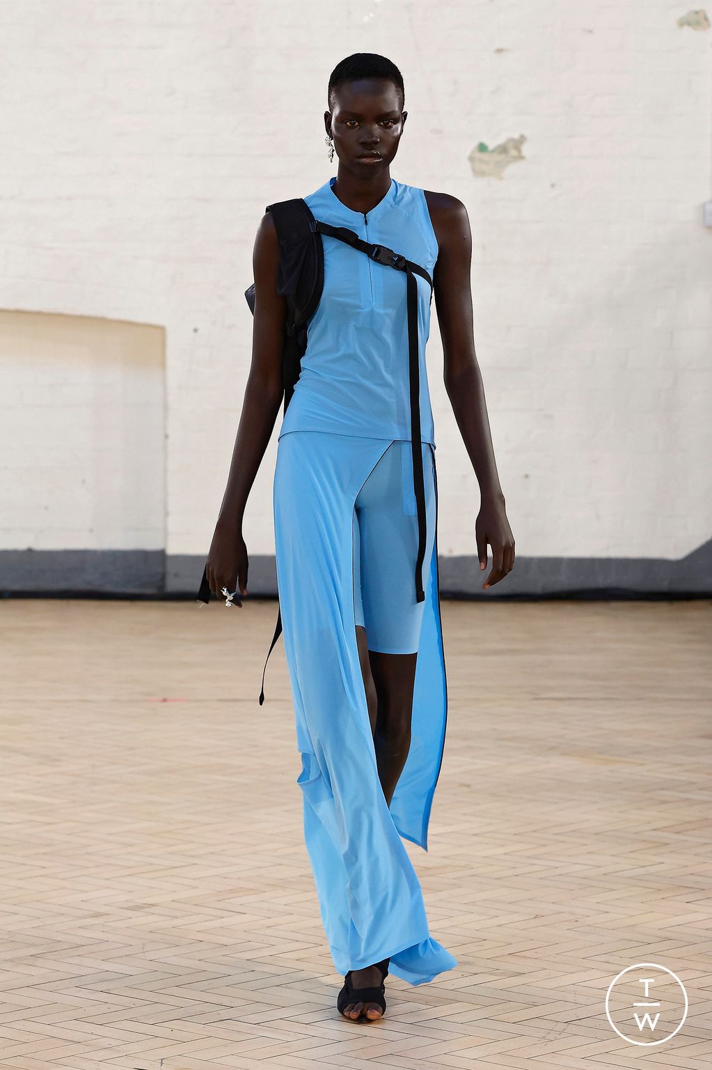 Fashion Week London Spring/Summer 2024 look 41 from the Fashion East collection 女装