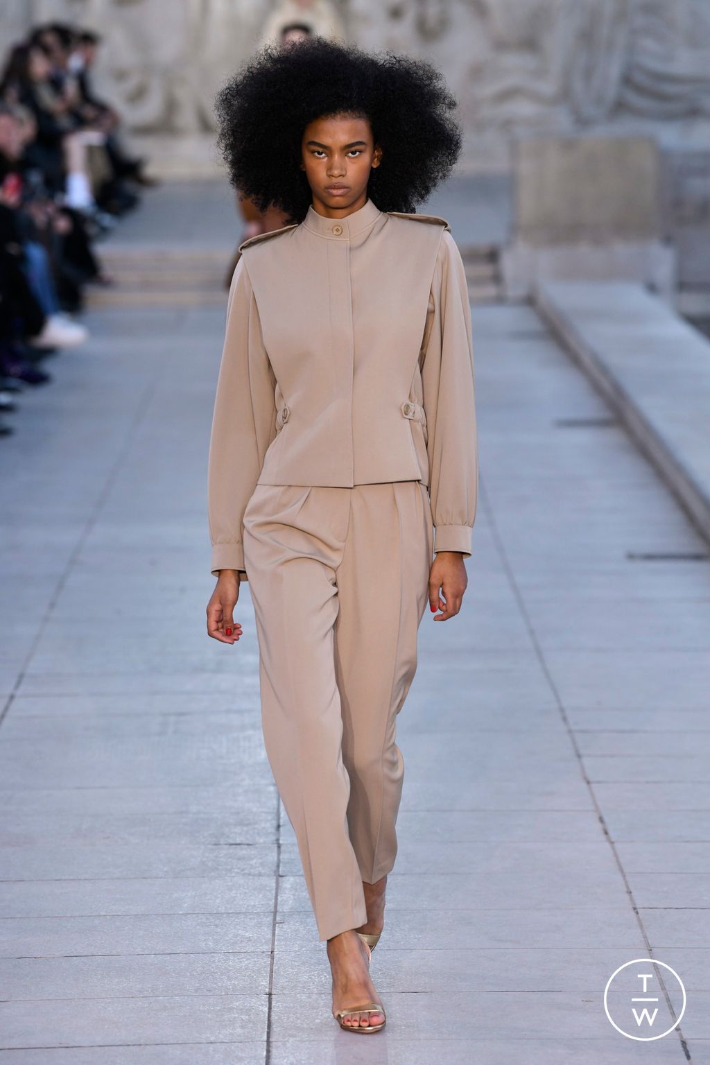 Fashion Week Paris Spring/Summer 2023 look 4 from the Akris collection 女装