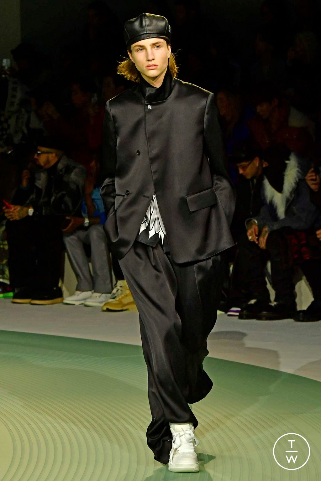 Fashion Week Paris Fall/Winter 2023 look 8 de la collection Amiri menswear