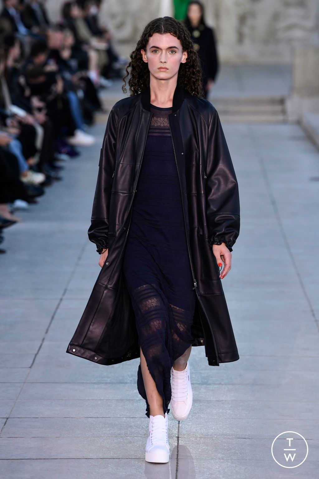 Fashion Week Paris Spring/Summer 2023 look 36 from the Akris collection 女装