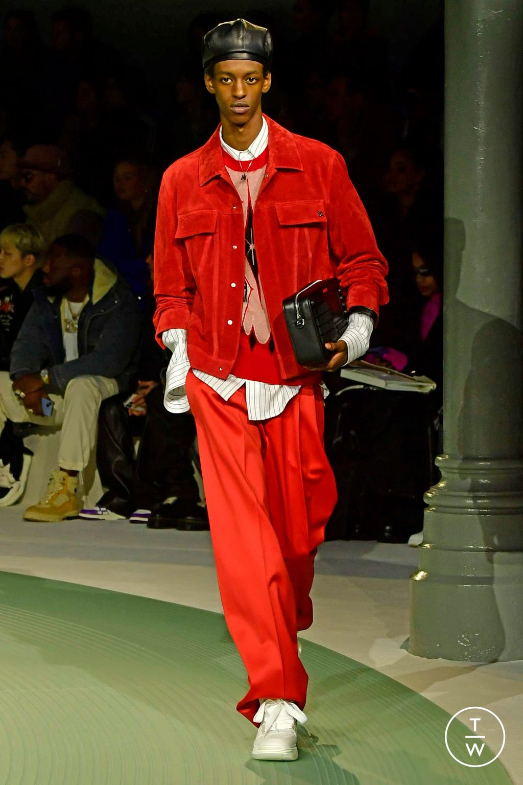 Fashion Week Paris Fall/Winter 2023 look 10 from the Amiri collection 男装