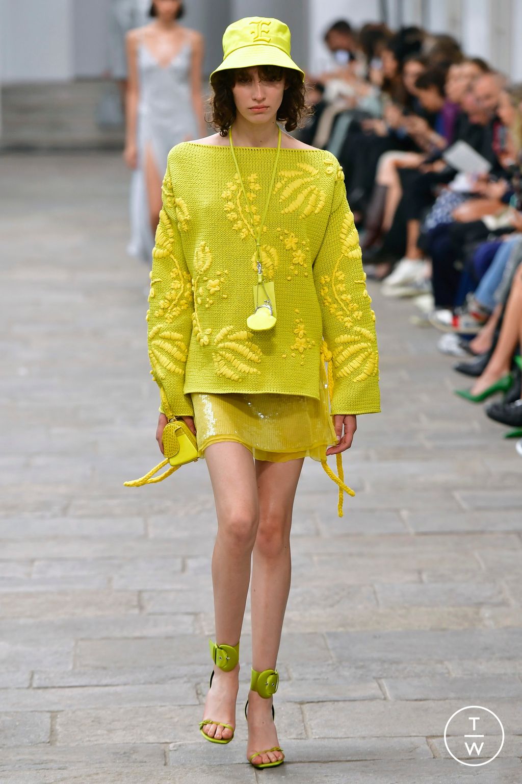 Fashion Week Milan Spring/Summer 2023 look 8 from the Ermanno Scervino collection 女装