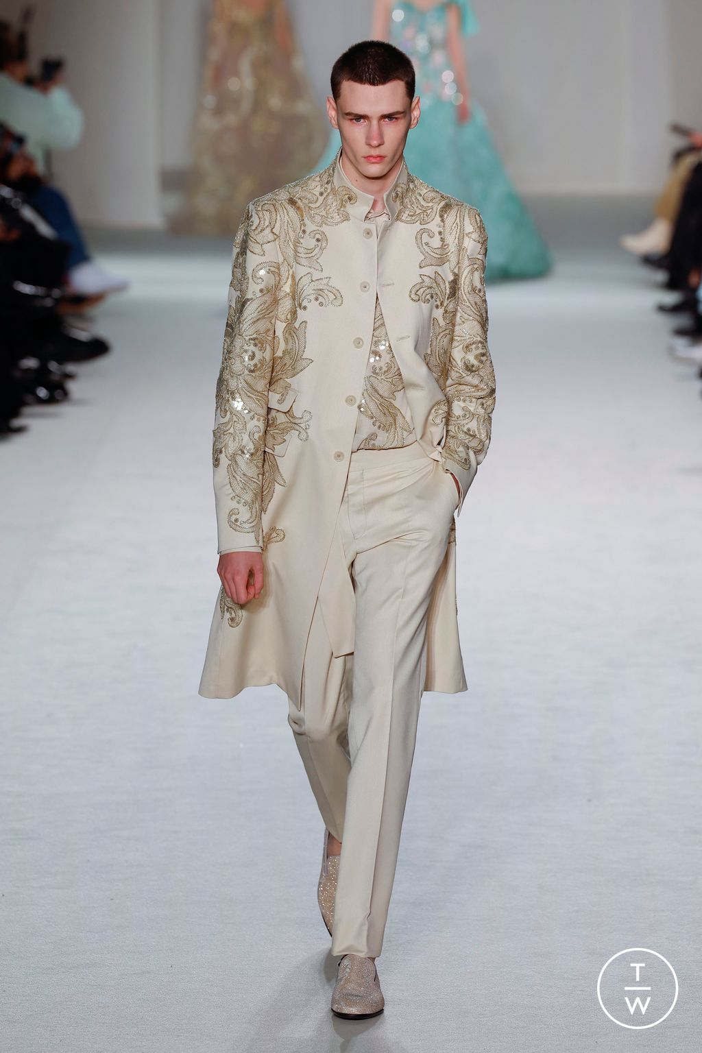 Fashion Week Paris Spring/Summer 2023 look 33 from the Elie Saab collection couture