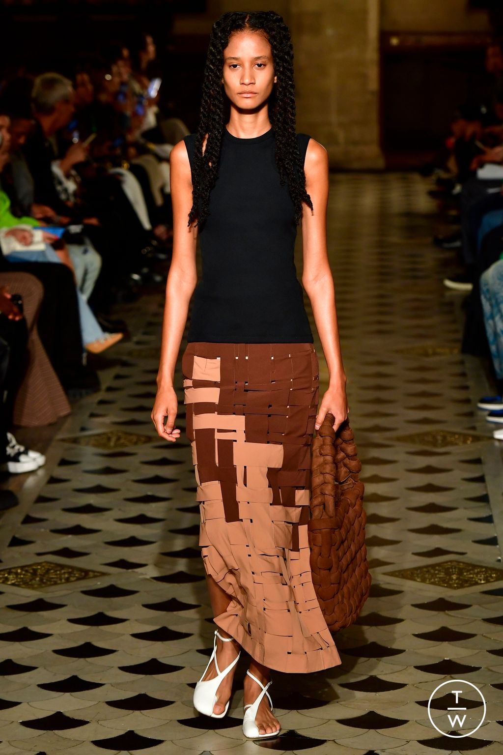 Fashion Week Paris Spring/Summer 2023 look 28 from the A.W.A.K.E MODE collection womenswear