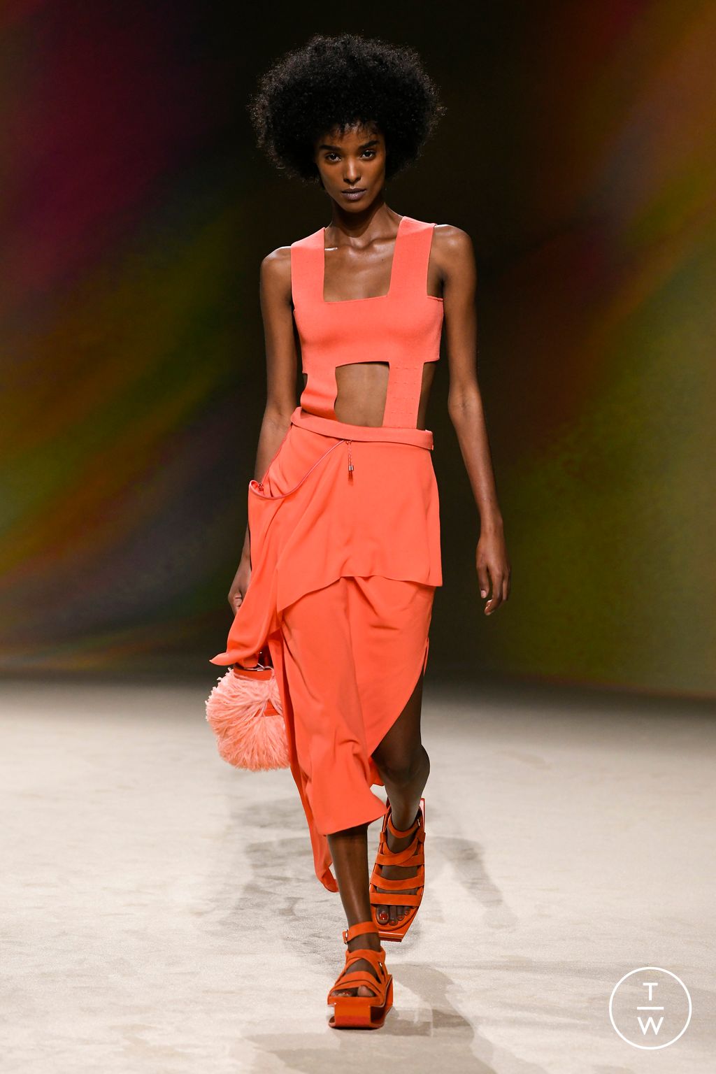 Fashion Week Paris Spring/Summer 2023 look 35 from the Hermès collection womenswear