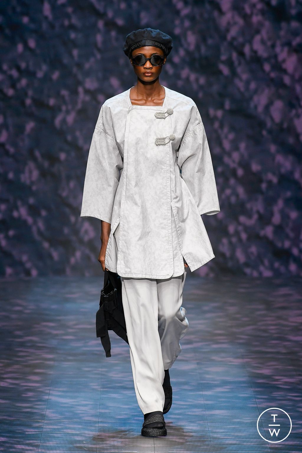 Fashion Week Milan Spring/Summer 2023 look 8 from the Emporio Armani collection 女装