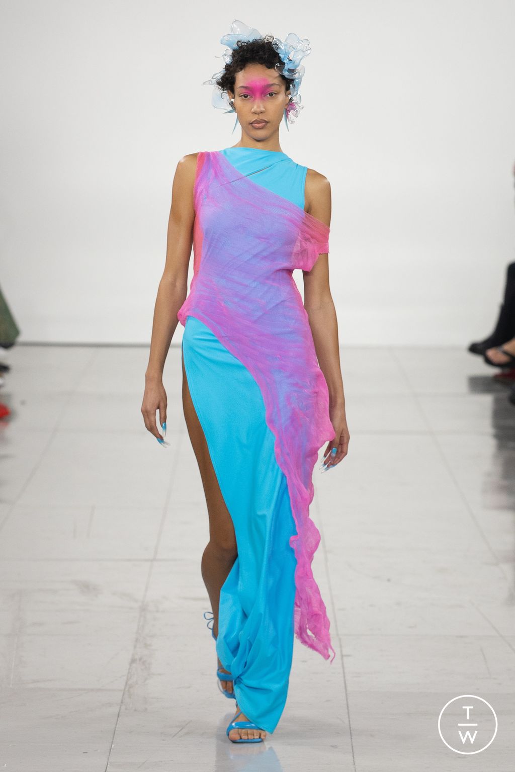 Fashion Week London Spring/Summer 2023 look 8 de la collection Chet Lo womenswear