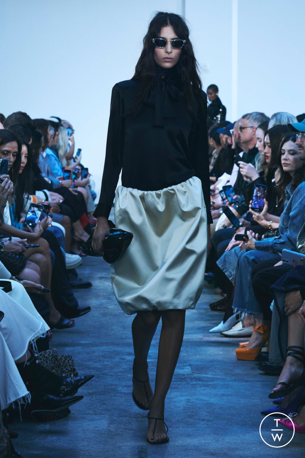 Fashion Week New York Spring/Summer 2023 look 11 de la collection Khaite womenswear