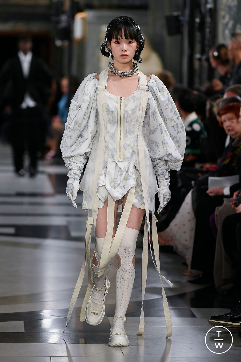 Fashion Week London Spring/Summer 2023 look 39 from the Simone Rocha collection 女装