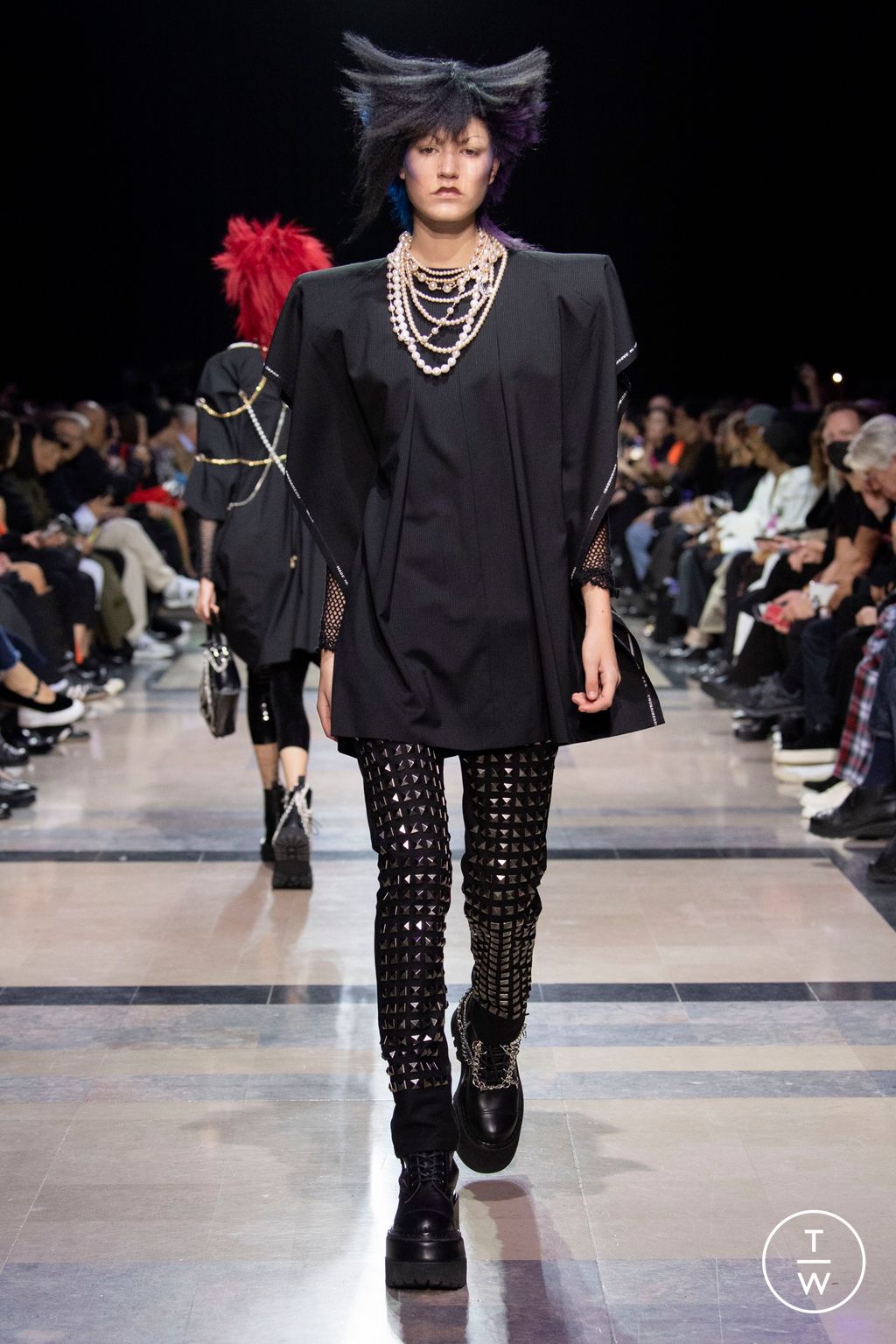 Fashion Week Paris Spring/Summer 2023 look 53 from the Junya Watanabe collection 女装