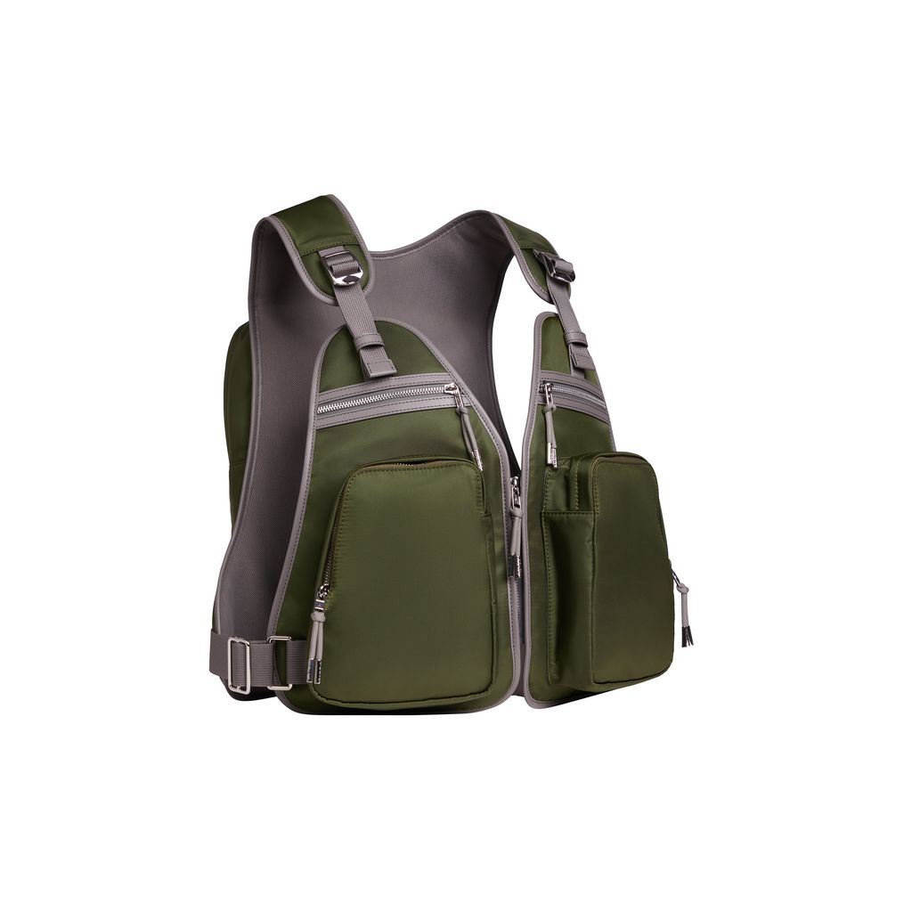 Fashion Week Paris Fall/Winter 2024 look 20 from the Kenzo collection menswear accessories