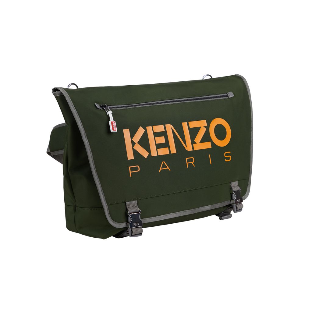 Fashion Week Paris Fall/Winter 2024 look 22 de la collection Kenzo menswear accessories