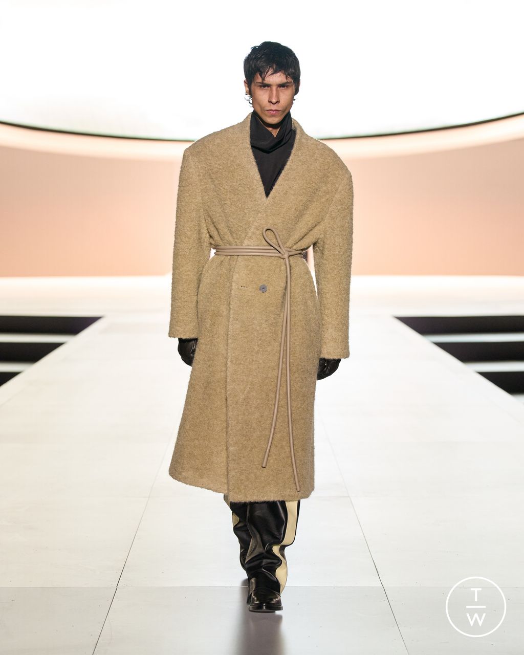 Fashion Week New York Fall/Winter 2023 look 8 from the Fear of God collection womenswear