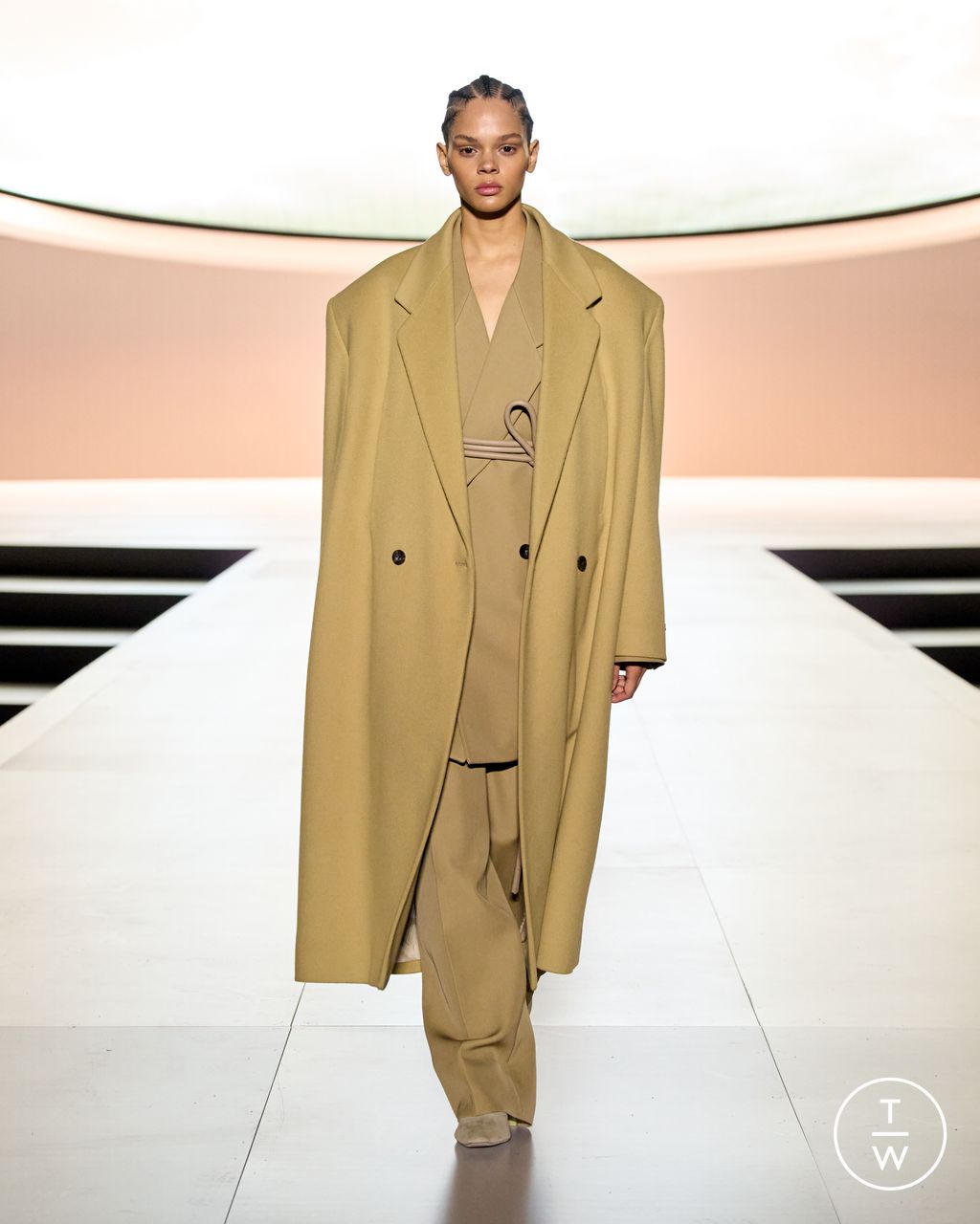 Fashion Week New York Fall/Winter 2023 look 14 from the Fear of God collection 女装