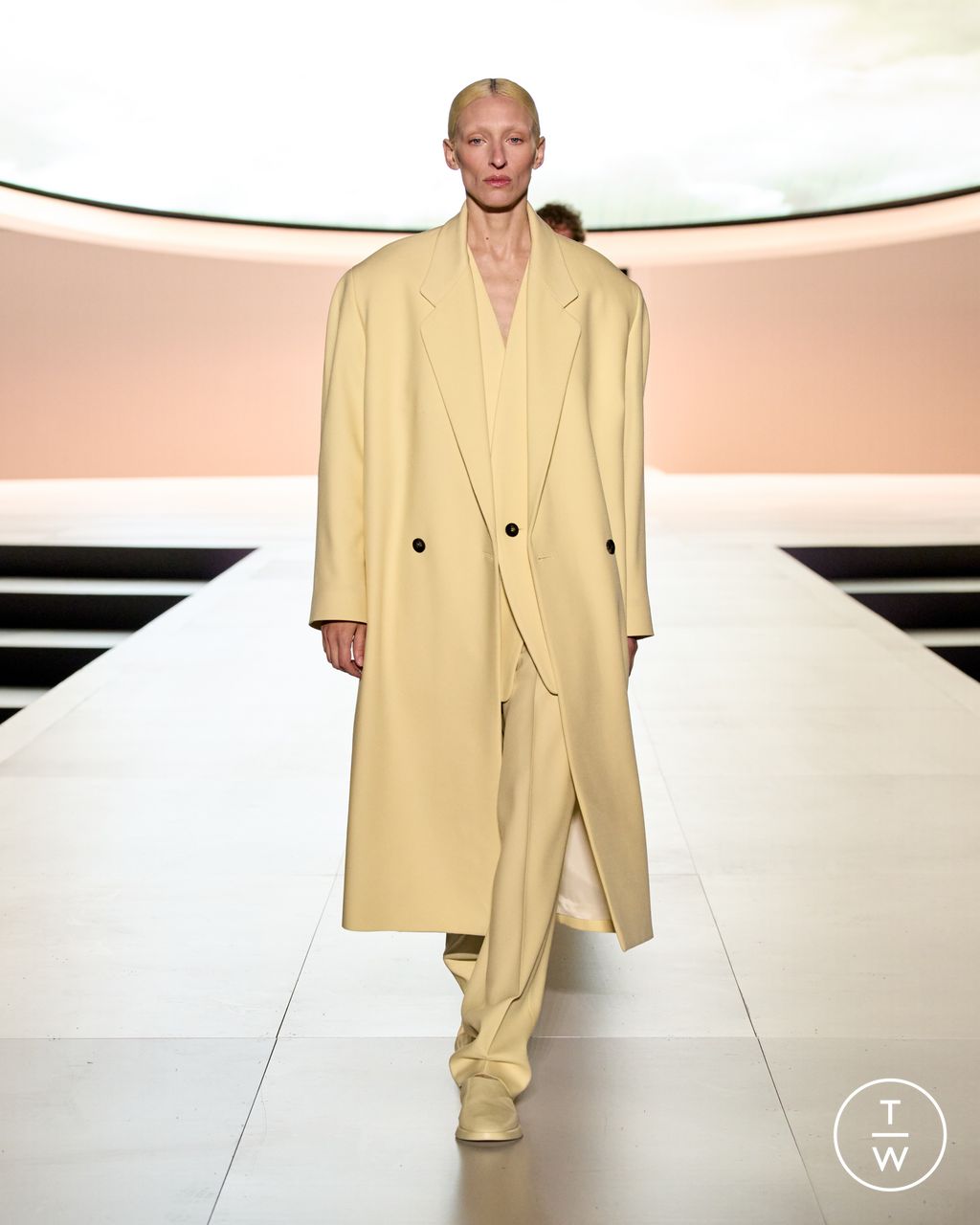 Fashion Week New York Fall/Winter 2023 look 20 de la collection Fear of God womenswear