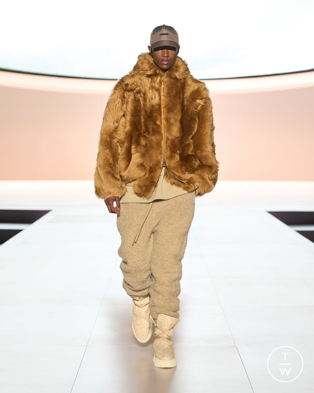 Fashion Week New York Fall/Winter 2023 look 30 from the Fear of God collection womenswear