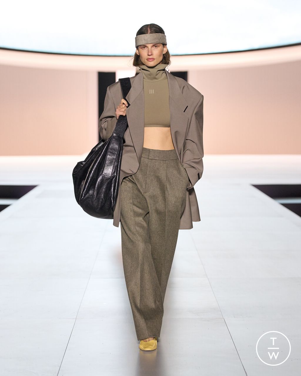 Fashion Week New York Fall/Winter 2023 look 35 from the Fear of God collection 女装
