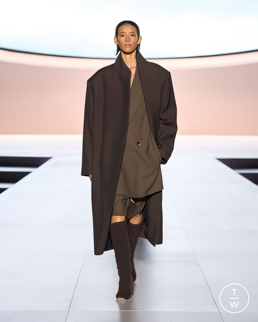Fashion Week New York Fall/Winter 2023 look 38 from the Fear of God collection 女装