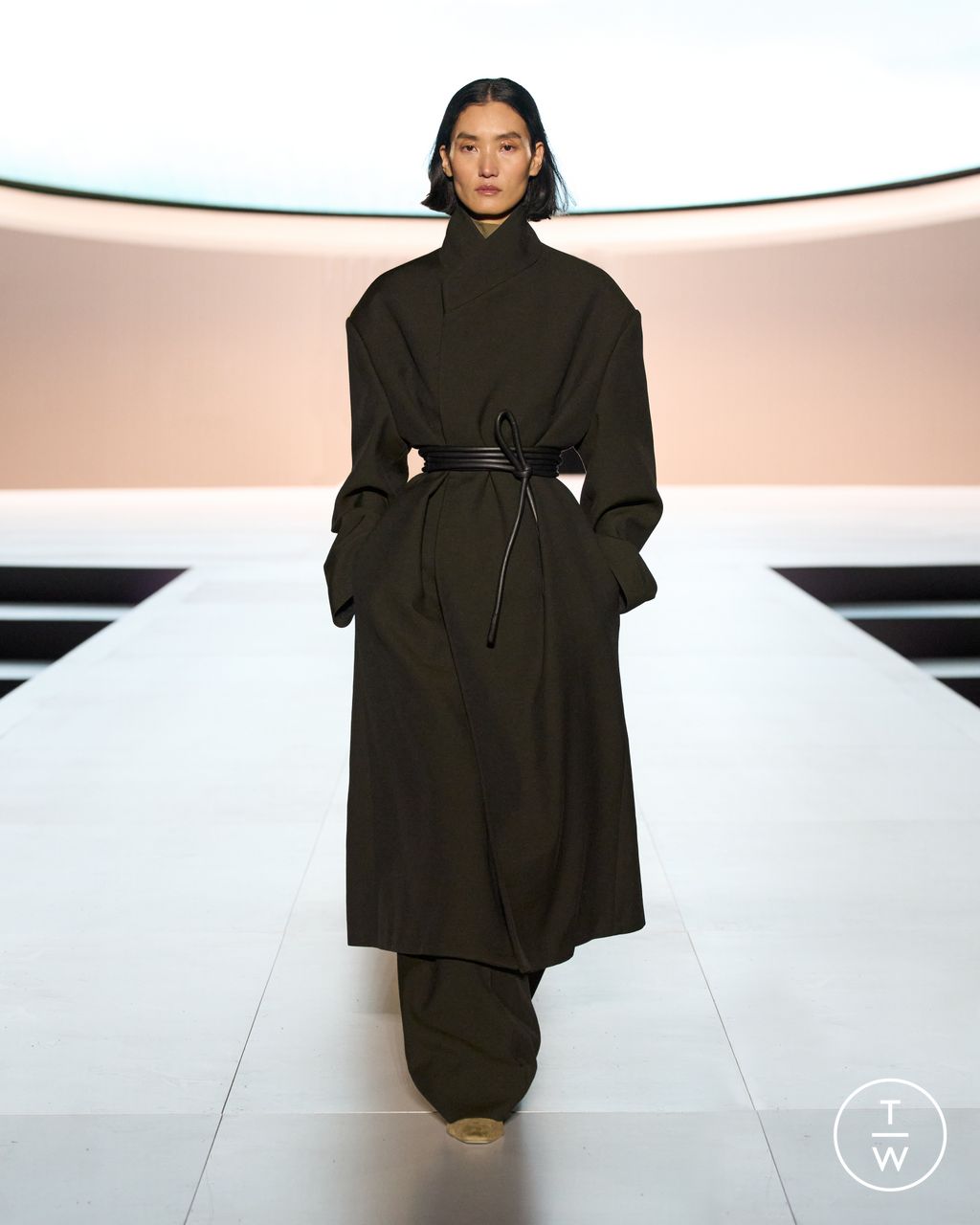 Fashion Week New York Fall/Winter 2023 look 39 from the Fear of God collection womenswear