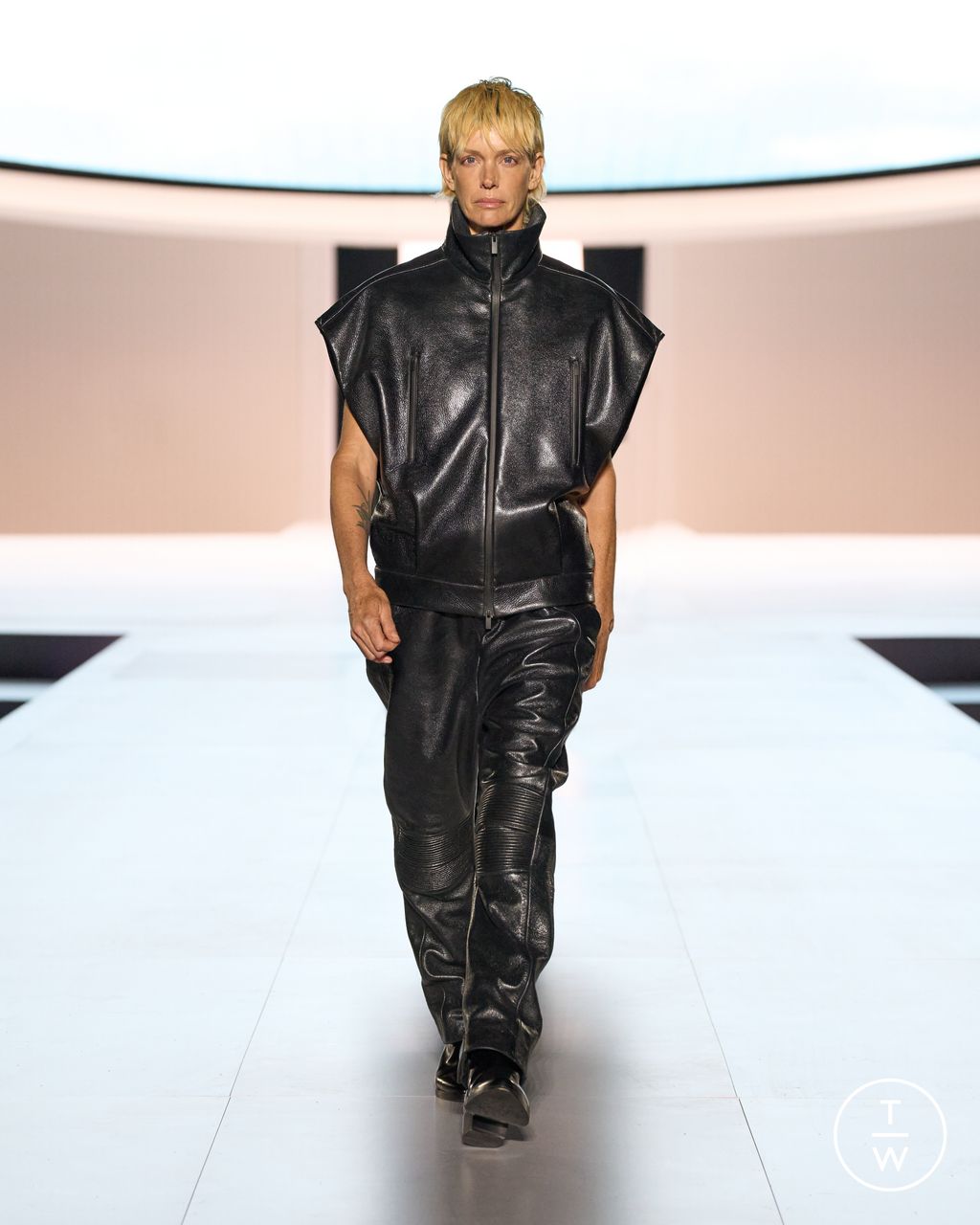 Fashion Week New York Fall/Winter 2023 look 45 from the Fear of God collection 女装