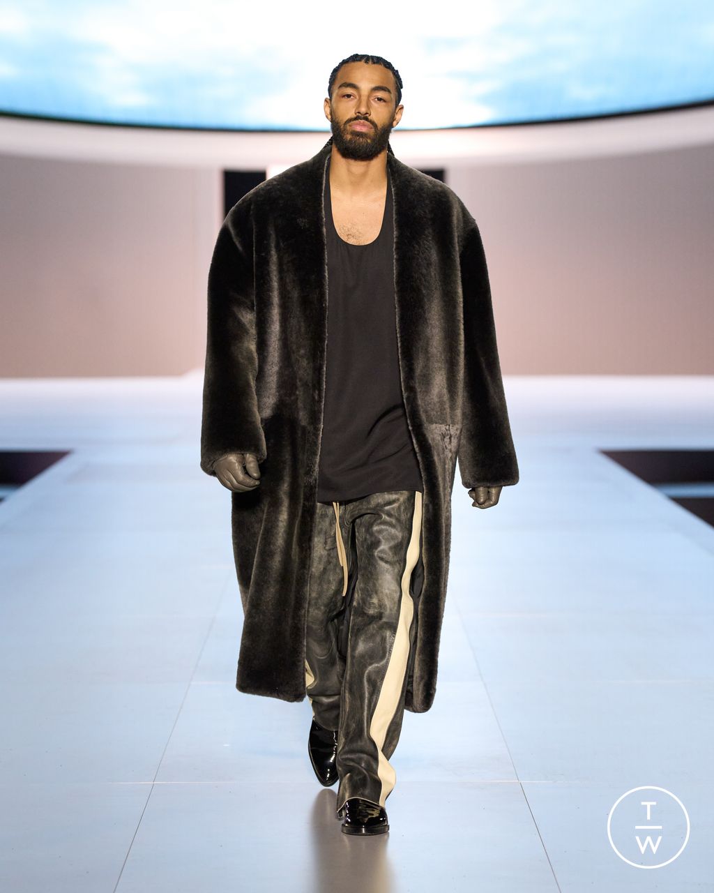 Fashion Week New York Fall/Winter 2023 look 53 from the Fear of God collection womenswear