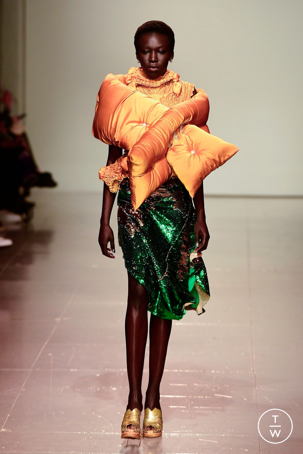 Fashion Week London Fall/Winter 2023 look 12 de la collection Feben womenswear
