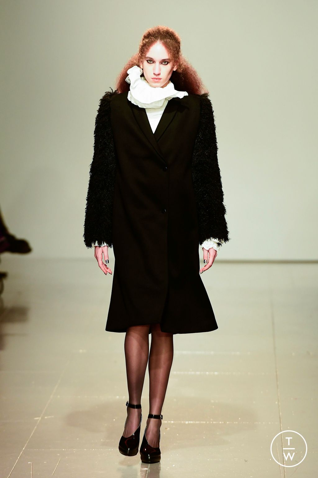 Fashion Week London Fall/Winter 2023 look 21 from the Feben collection 女装