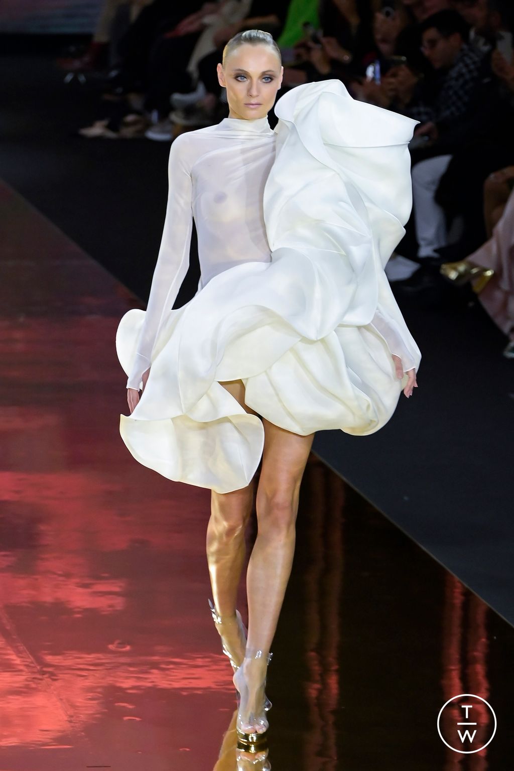 Fashion Week Paris Spring/Summer 2023 look 10 from the Stéphane Rolland collection couture