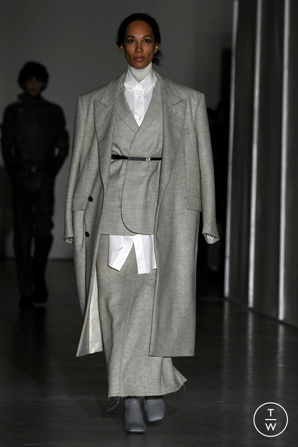Fashion Week Milan Fall/Winter 2024 look 20 de la collection Federico Cina menswear