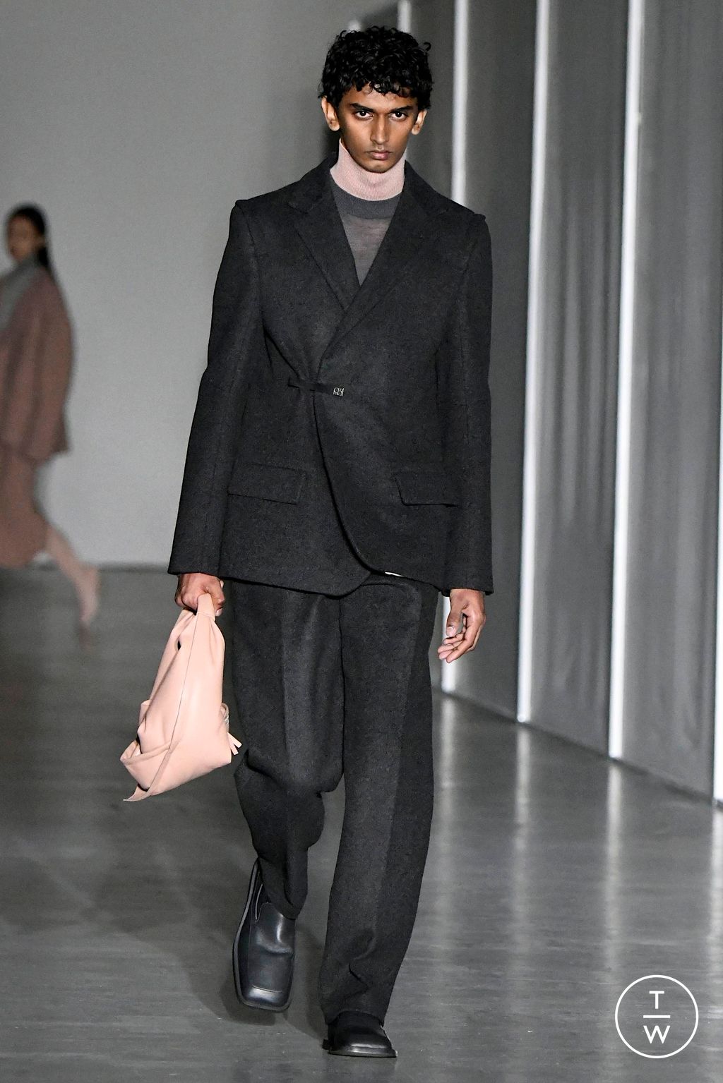 Fashion Week Milan Fall/Winter 2024 look 23 from the Federico Cina collection menswear